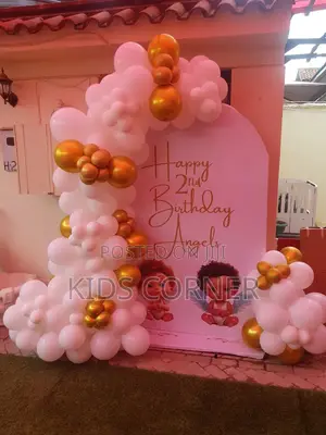 Joint Twins Party Decor