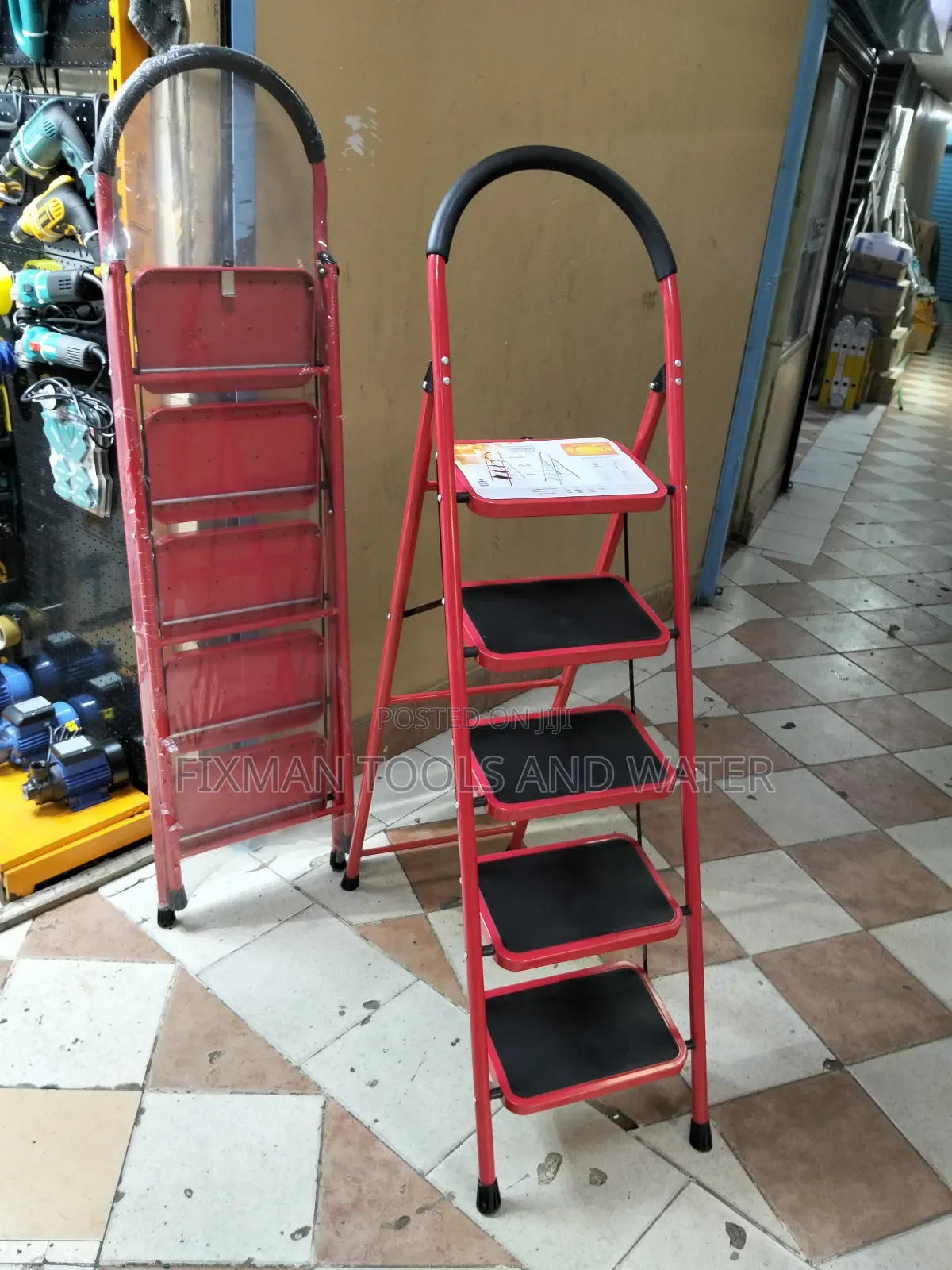 Commonly Used Step Ladder 5 Steps Upto 150. Kg Hold