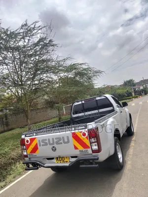 Isuzu D-MAX 2020 Silver