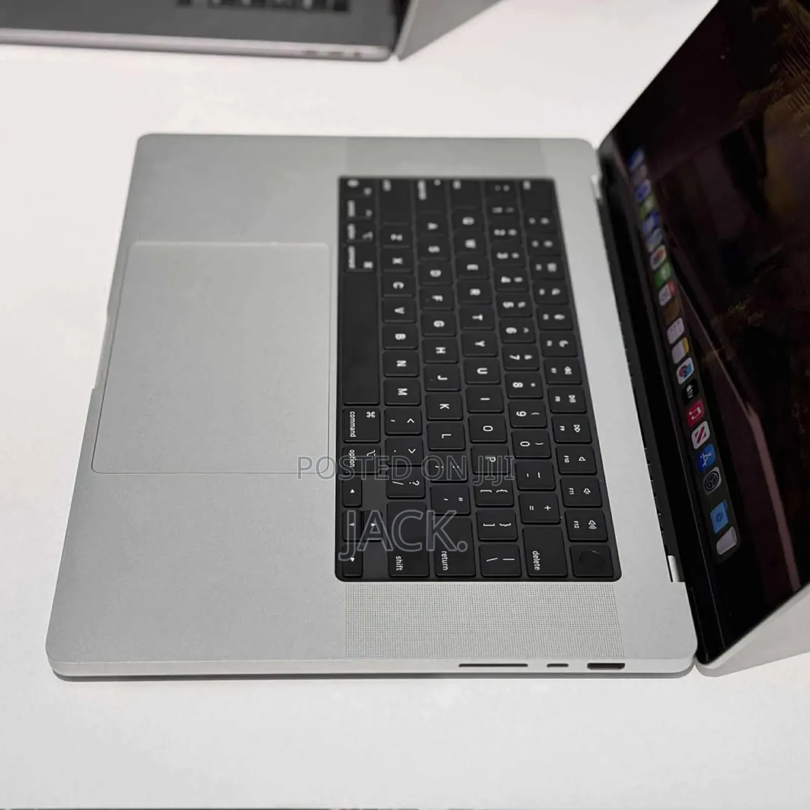 Laptop Apple MacBook Pro 2023 M3 18GB Apple M3 SSD 512GB