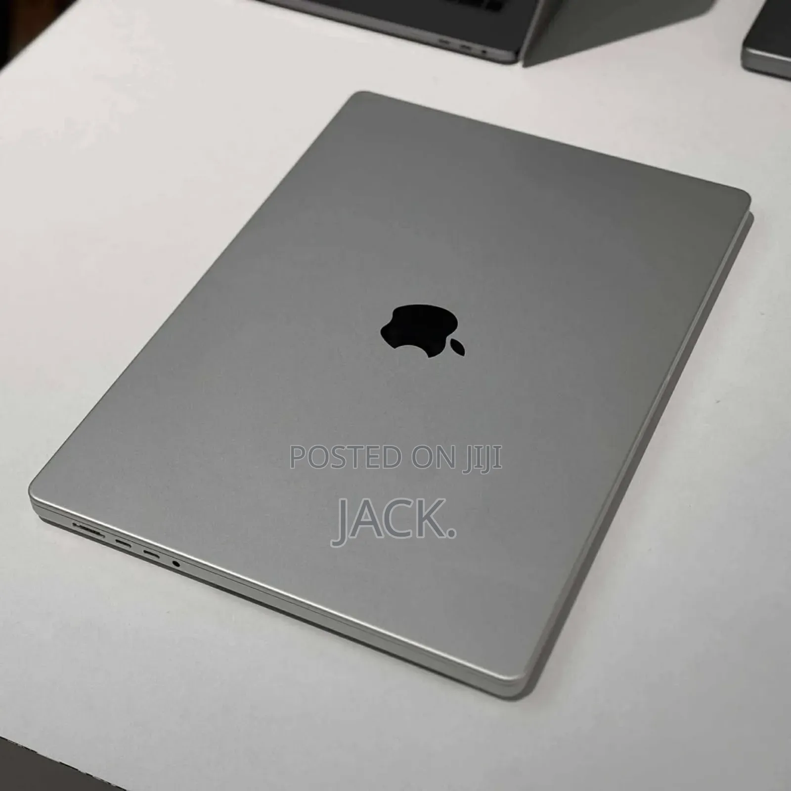 Laptop Apple MacBook Pro 2023 M3 18GB Apple M3 SSD 512GB