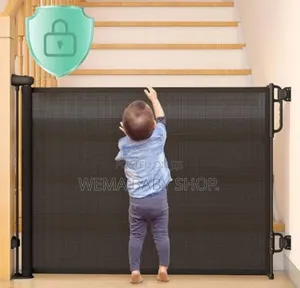 Retractable Baby/Pet Safety Fence/Gate