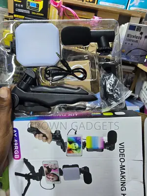 Professional Ay-49rgb Smartphone Filmmaking Kit With Light
