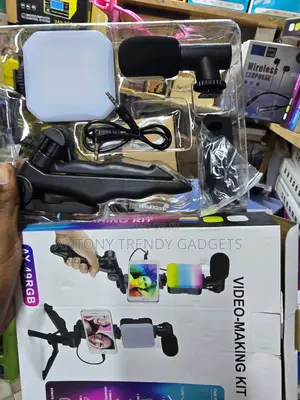 Smartphone Filmmaking Kit With Rgb Light And Lavalier Mic