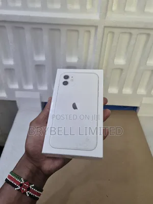New Apple iPhone 11 128 GB White