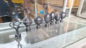 Powder Coated Black Different Designs End Flowers