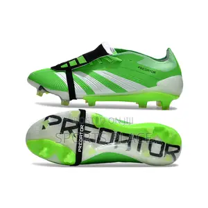 Green Predator Football Boots With Tongue - Soccer Shoes