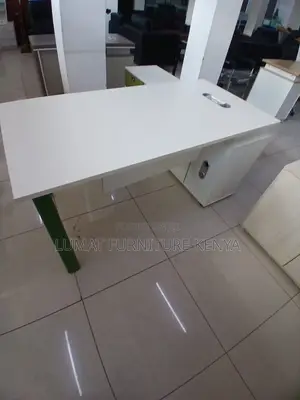 Office Desk – Elegant Functional