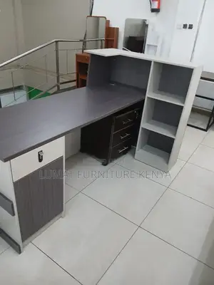 Reception Desk – Stylish, Functional Welcoming