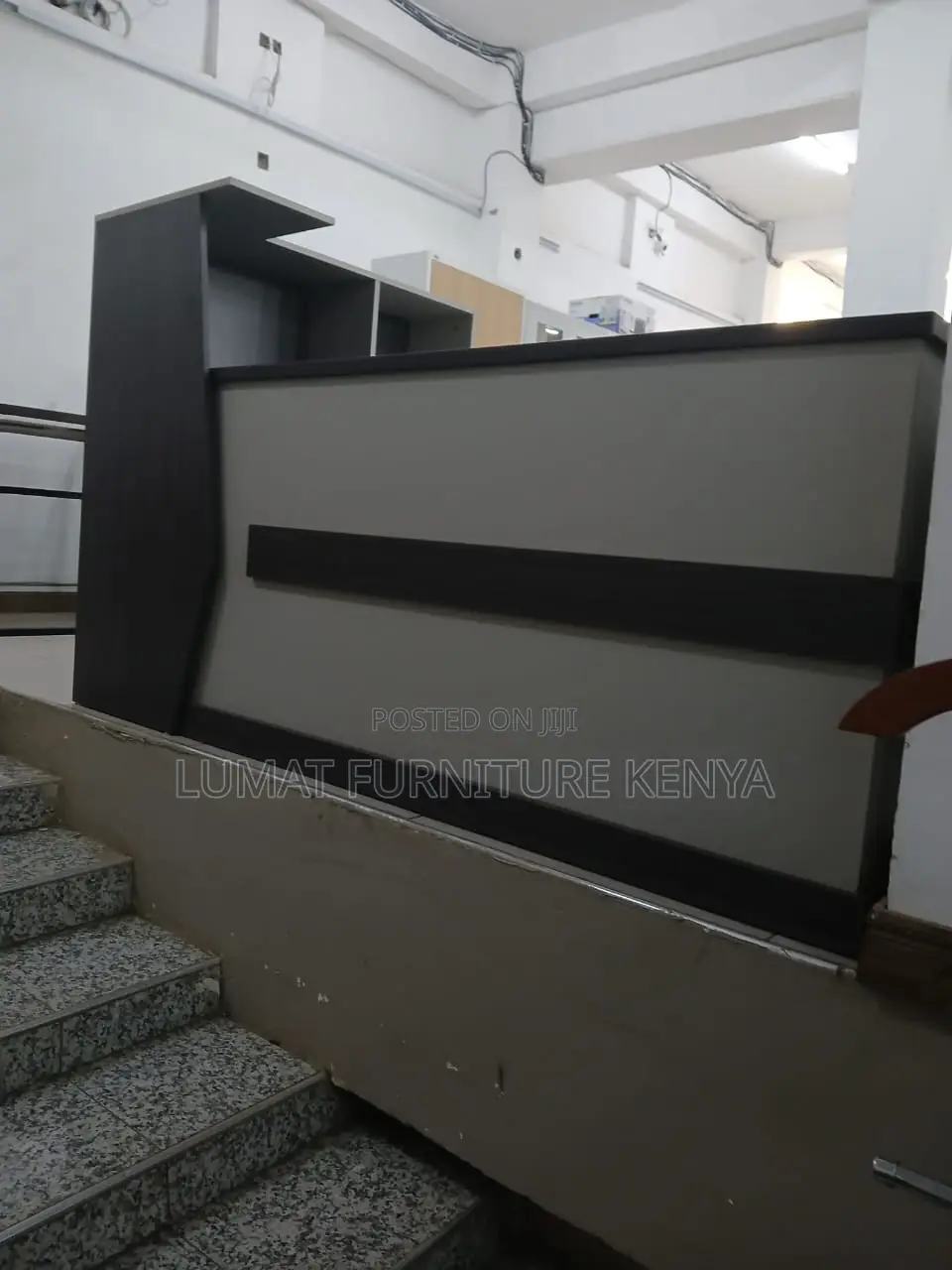 Reception Desk – Stylish, Functional Welcoming