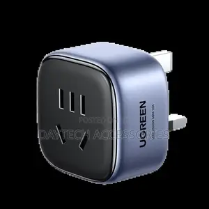 Ugreen Black Label Travel Adapter.