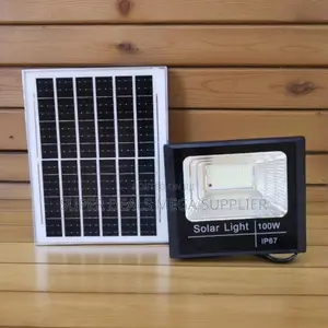 100w Solar Flood Light Outdoor Ip67 Waterproof Energy Saving Design