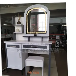 Executive Big Dressing Table With Sliding Mirror