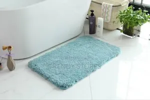 Ultra-soft Plush Bath Mat