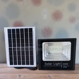 200 Watts Ip67 Waterproof Solar Flood Light With Long Lasting Battery