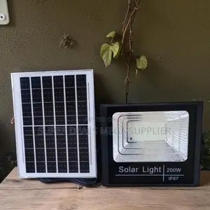 200 Watts Solar Flood Light Ip67 Waterproof Maintenance Free Outdoor