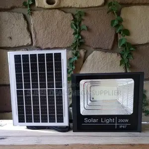 High Power 200 Watts Solar Flood Light Ip67 Waterproof Longer Lifespan