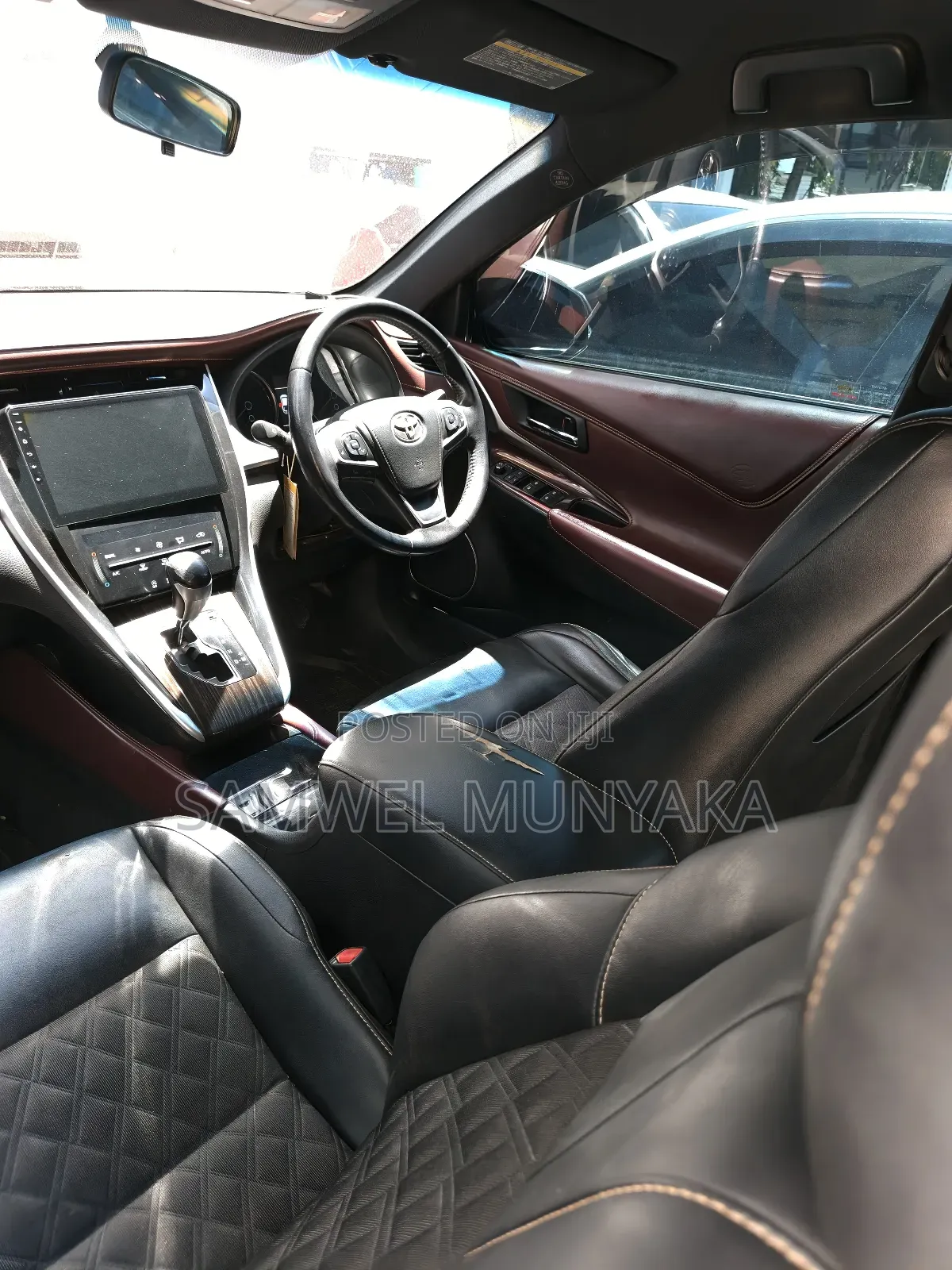 Toyota Harrier 2.0 2015 Black