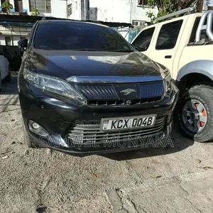 Toyota Harrier 2.0 2015 Black