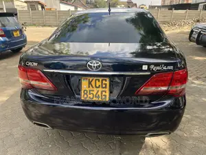 Toyota Crown 2009 Blue