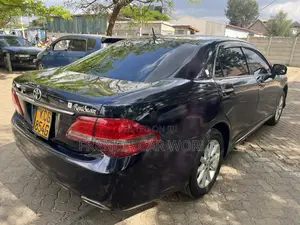 Toyota Crown 2009 Blue
