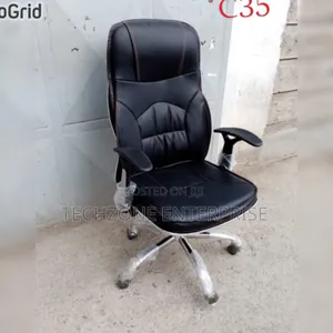 Executive Boss Managerial Office Chair With Sturdy Base 