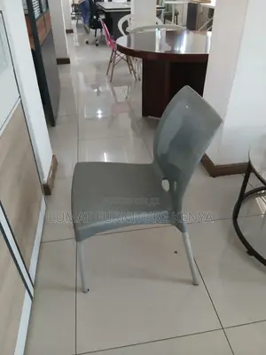 Stackable Home/Office Plastic Chair