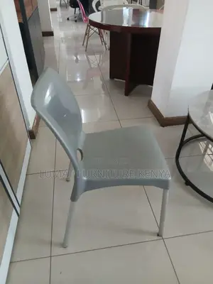 Stackable Home/Office Plastic Chair