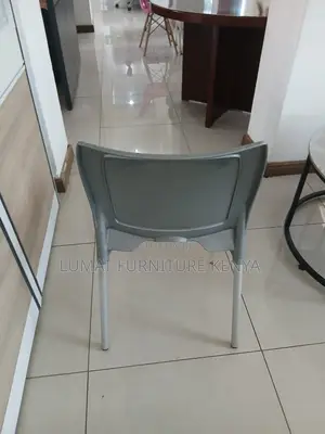 Stackable Home/Office Plastic Chair