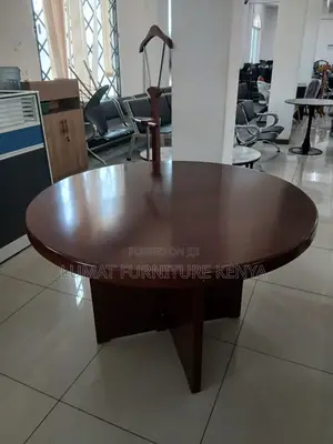 4 Seater Round Meeting Office Table