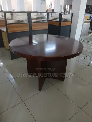 4 Seater Round Meeting Office Table