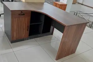 1.4m Curved Executive Office Desk