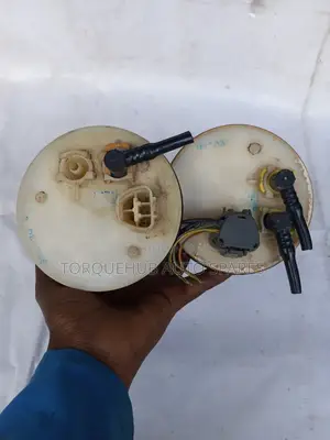 Toyota Land Cruiser 100 Series Fuel Pump
