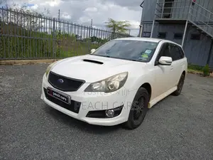Subaru Legacy 2.5 2009 White