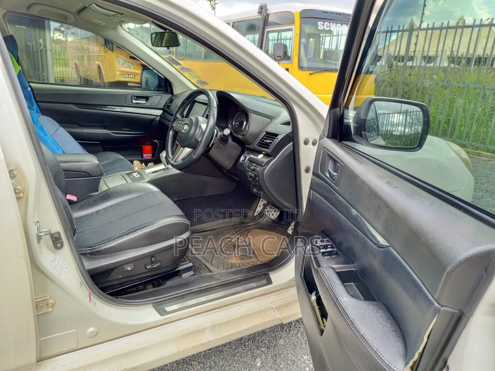 Subaru Legacy 2.5 2009 White
