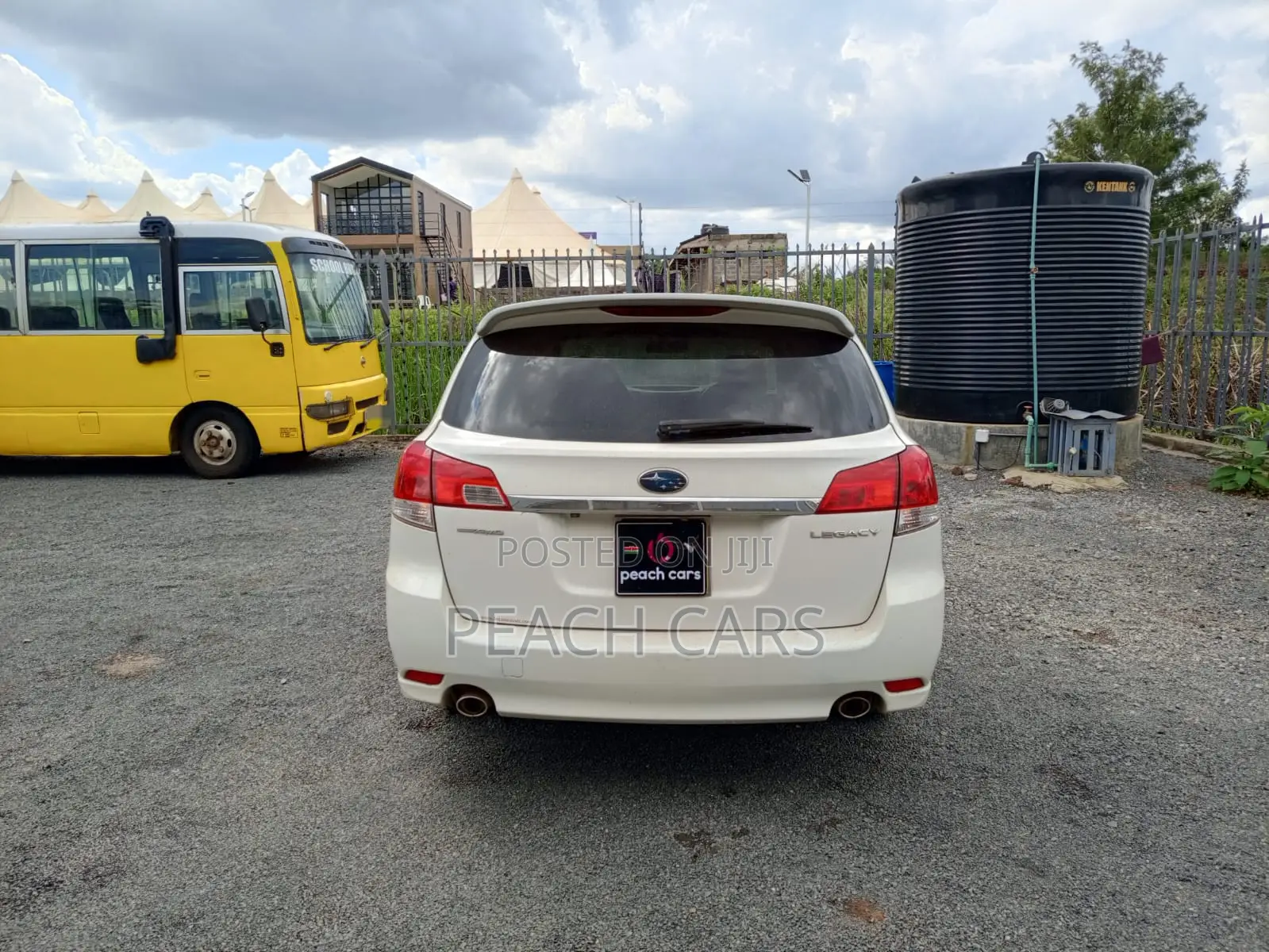 Subaru Legacy 2.5 2009 White