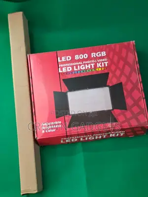 Led U800 RGB Adjustable Brightness Color Light Kit + Stand