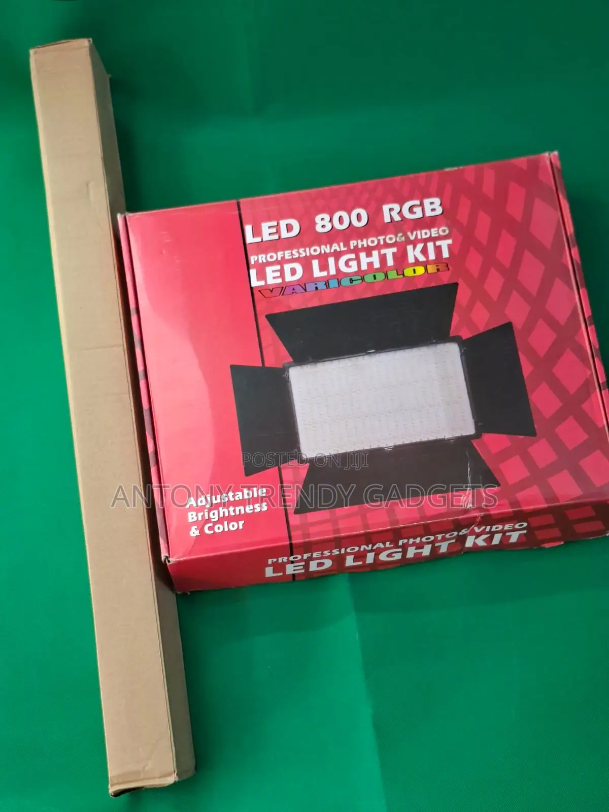 Led 800 Rgb Varicolor Studio Light With Stand & Remote