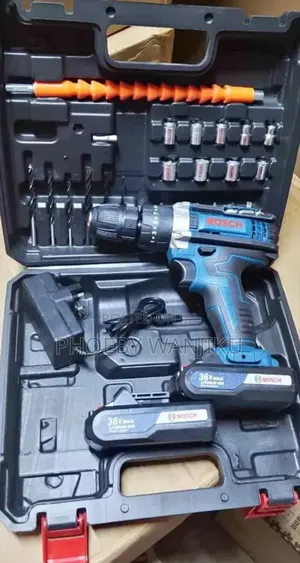 Bosch Cordless Drill With Metal Chunk