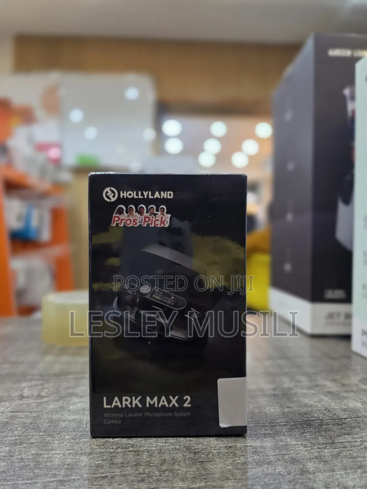 Hollyland Lark Max 2 Wireless Lavalier Microphone System Combo