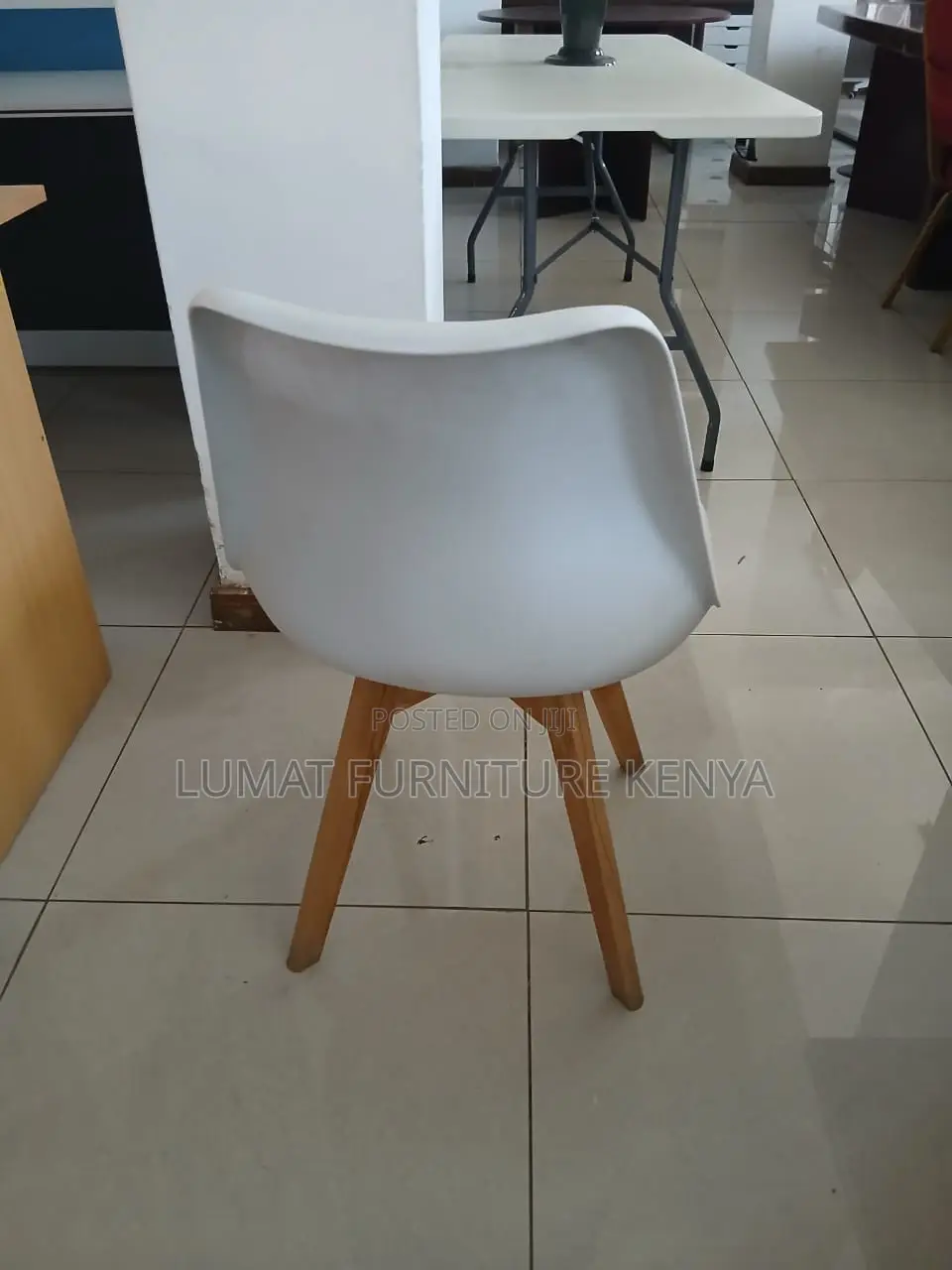 Modern White Padded Eames Chair