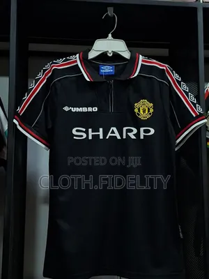 Manchester United 1998/199 Black Sharp Retro Jersey