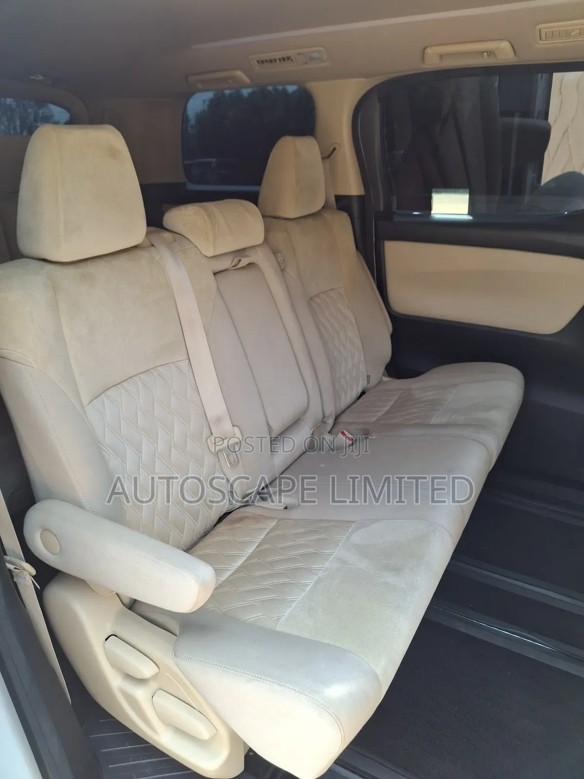 Toyota Vellfire 2018 White