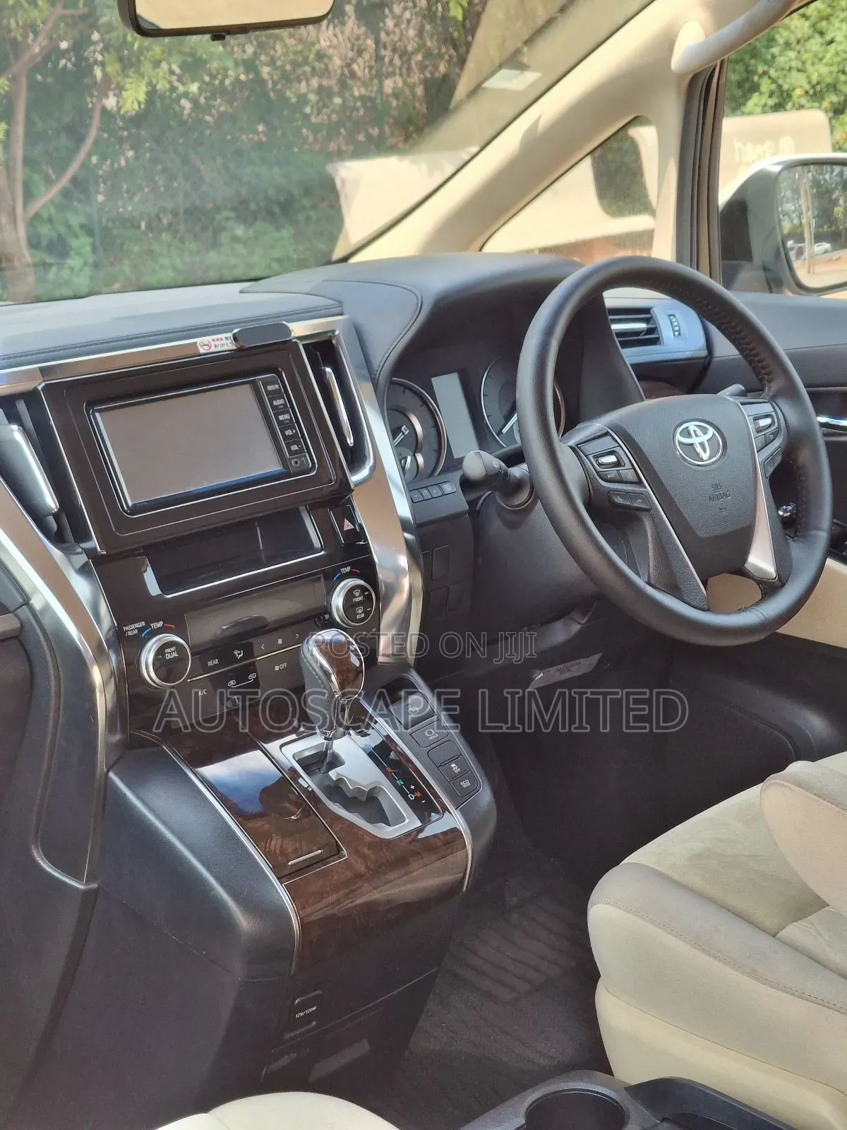 Toyota Vellfire 2018 White