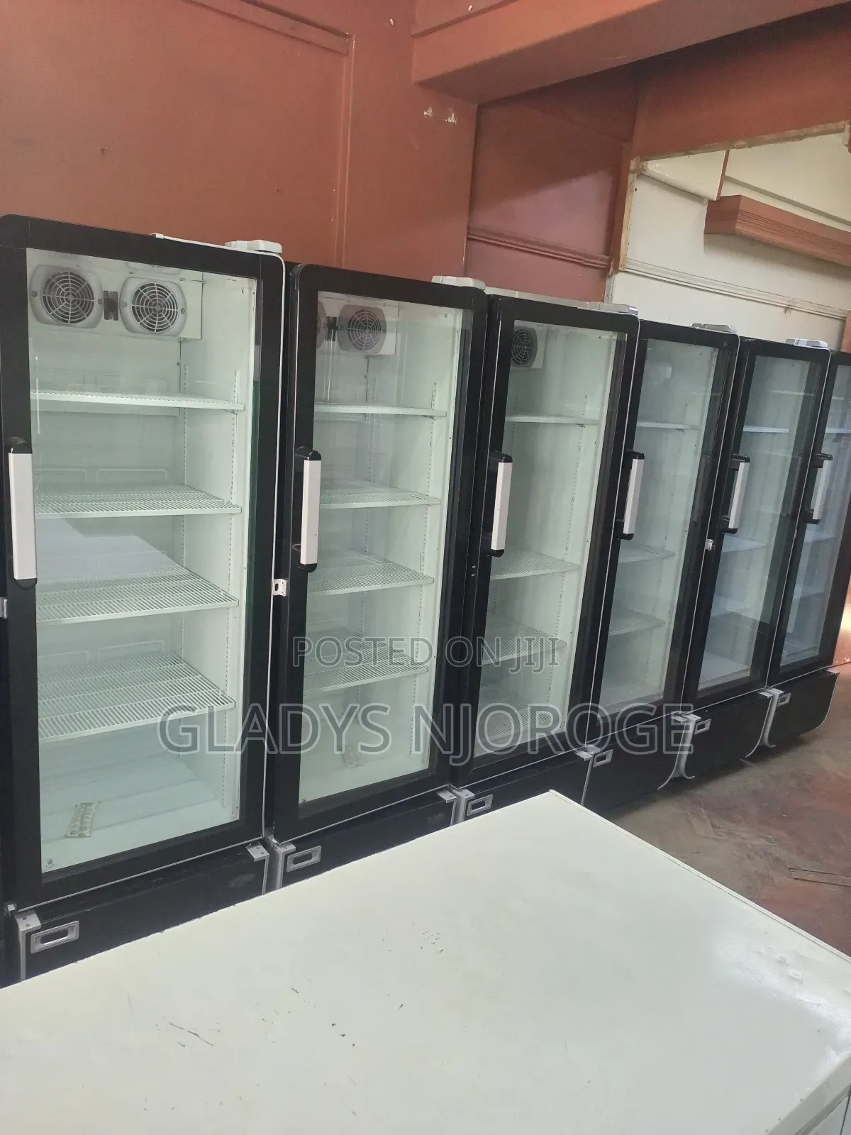 Commercial Chiller at Affordable Price
