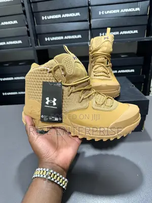 Under Armour Storm 3 Outdoor Hiking Boots- Brown