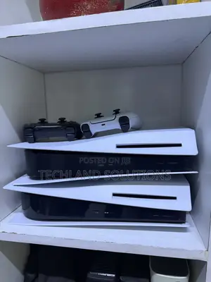 Gently Preloved Ps5 Standard 825gb SSD With 2 Pads