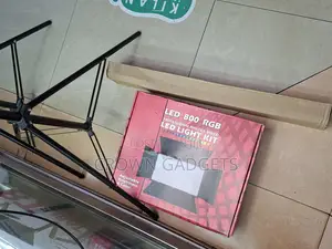 U800 RGB Professional Light With 2.1 Stand