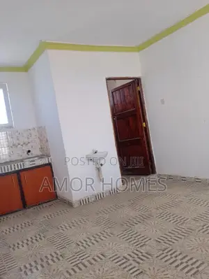 1bdrm Bedsitter in Vikwatani, Utange for rent