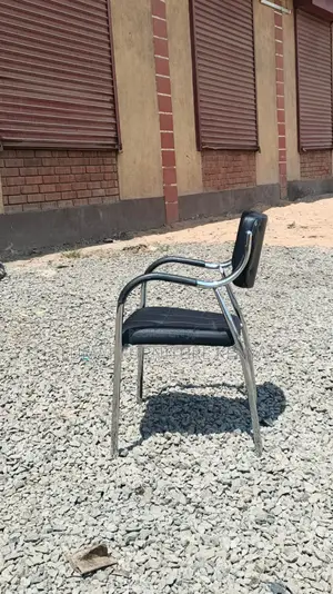 Metal Frame Visitors Chair